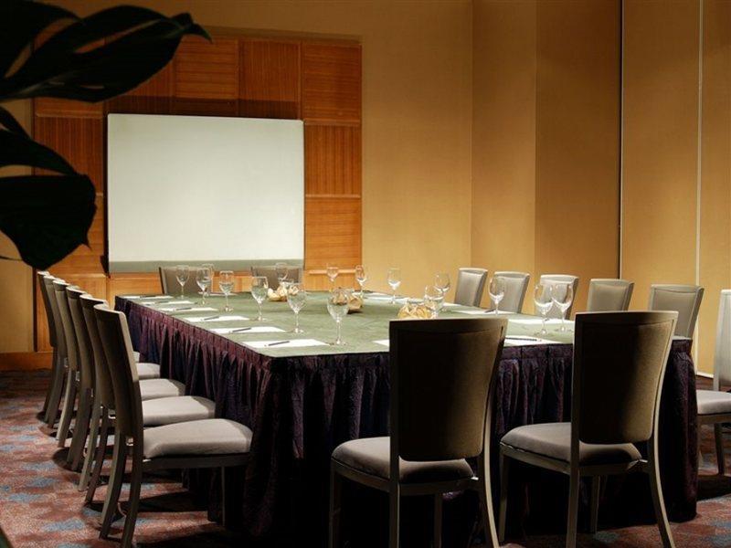 Hotel Nikko Tianjin Exterior foto A meeting room at the hotel